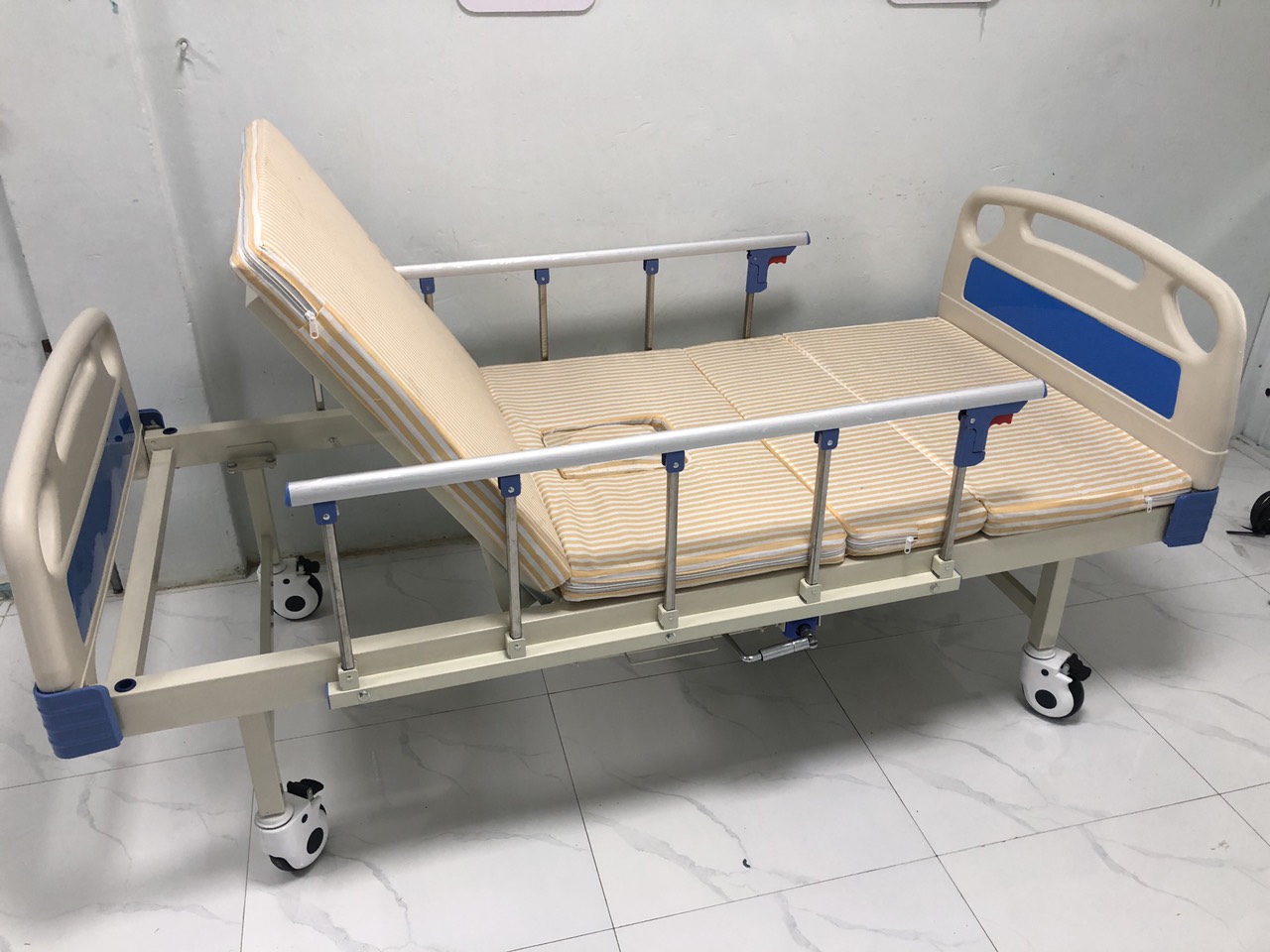 Giường bệnh nhân